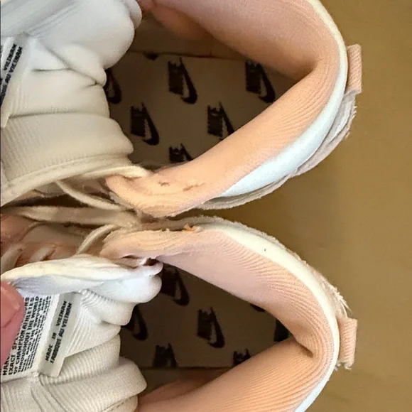 Nike Women's Dunk High 1985 Sneaker - Size 8 - Picture 6 of 6